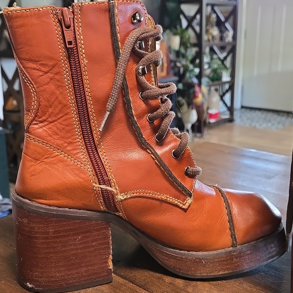Y2K Frye Villager Lace Ups Size 7  Zip Closure Platform Perfection 3 Inch Heel - Picture 5 of 11